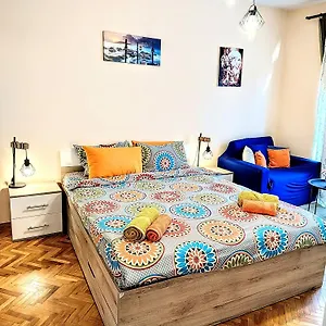 Mimi's Place/ уют в центъра на Sofia